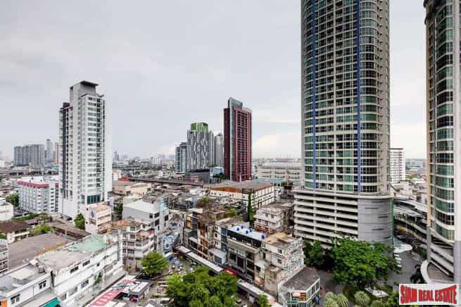 Condominium in Muban Panya, Krung Thep Maha Nakhon 10027085