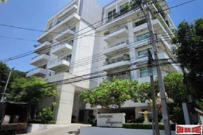 Condominium in Silom, Bangkok 10027119