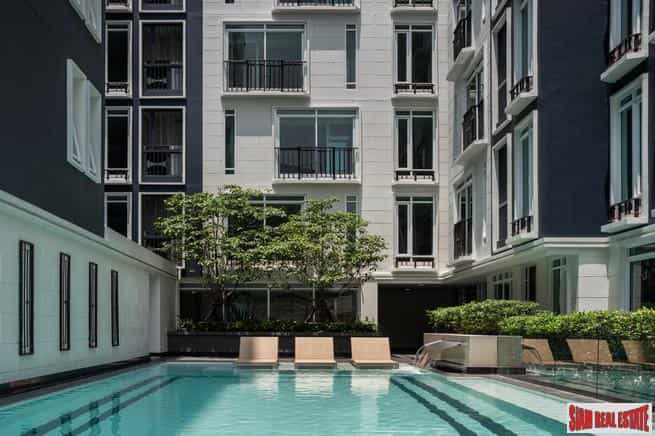 Condominium in Ban Bang Krabueang, Samut Prakan 10027417