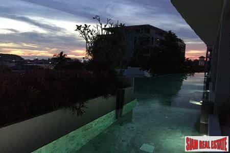 Condominium in Ban Khok Chang, Phuket 10027789