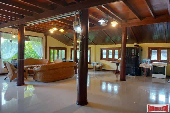 Rumah di Ao Makham, Phuket 10027810