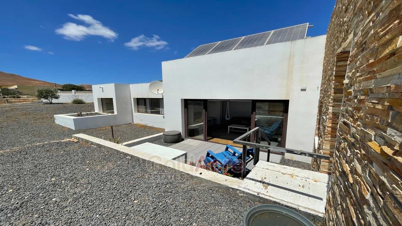 House in Tuineje, Canary Islands 10028197
