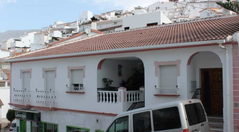 σπίτι σε Canillas de Albaida, Ανδαλουσία 10028248
