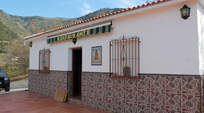 房子 在 Canillas de Albaida, Andalusia 10028258