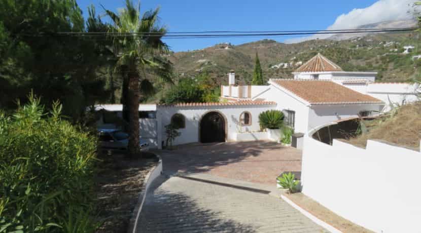 Talo sisään Canillas de Albaida, Andalusia 10028259