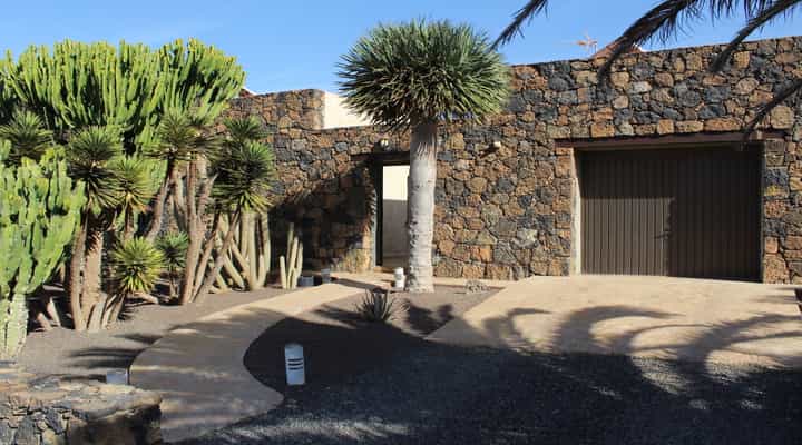 House in La Oliva, Canary Islands 10028377