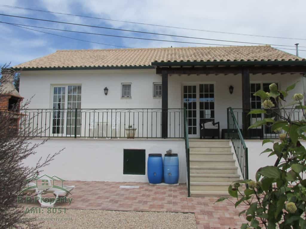 жилой дом в Miranda do Corvo, Coimbra 10028795