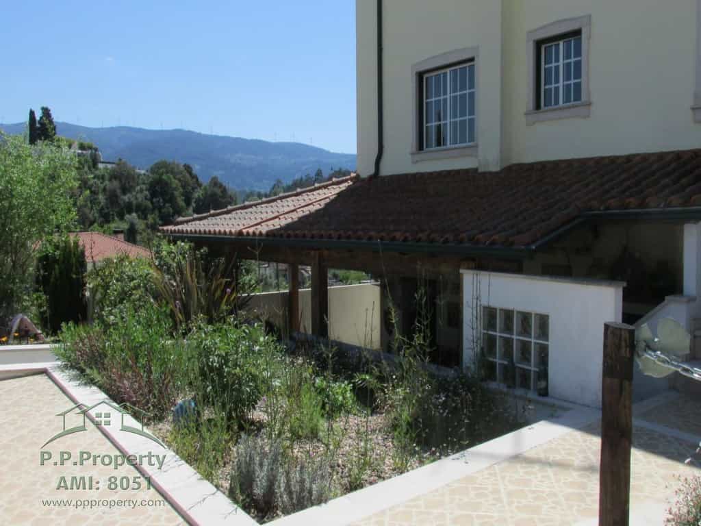 House in Miranda do Corvo, Coimbra 10028826