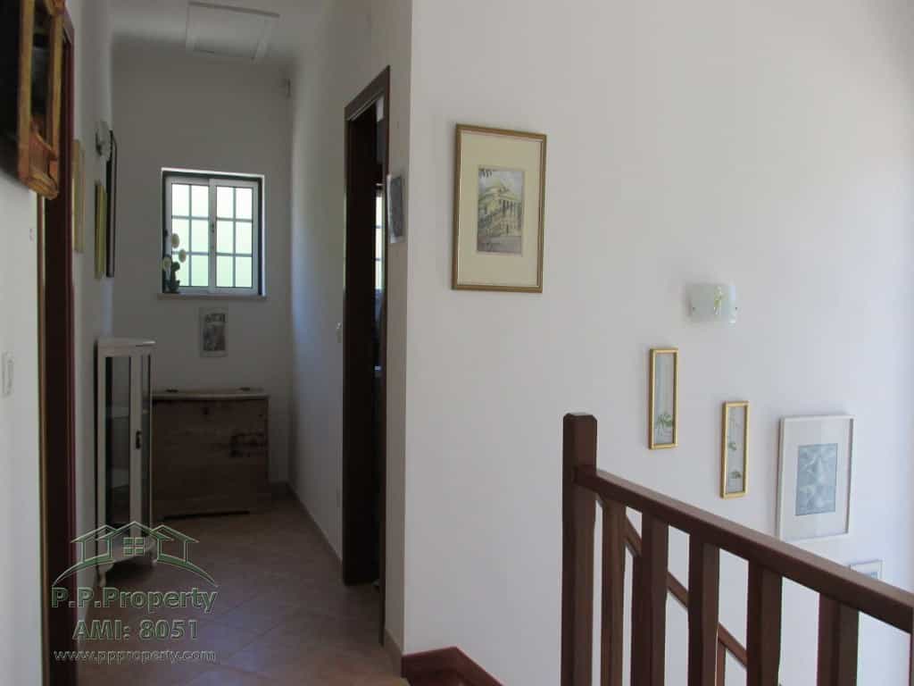 Talo sisään Miranda do Corvo, Coimbra 10028826