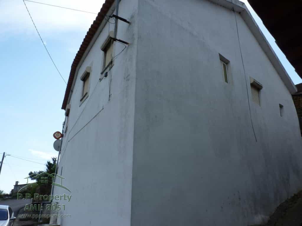 House in Castanheira de Pera, Leiria 10028842