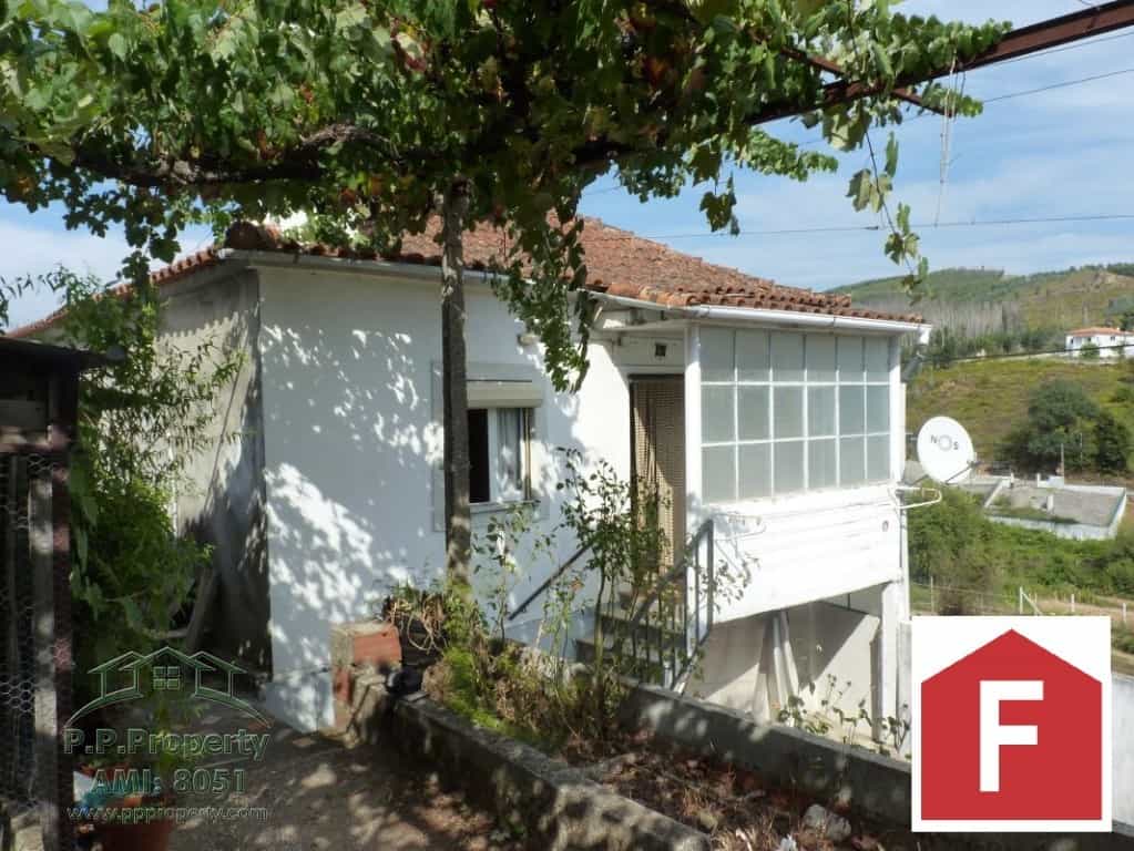rumah dalam Castanheira de Pera, Leiria 10028842