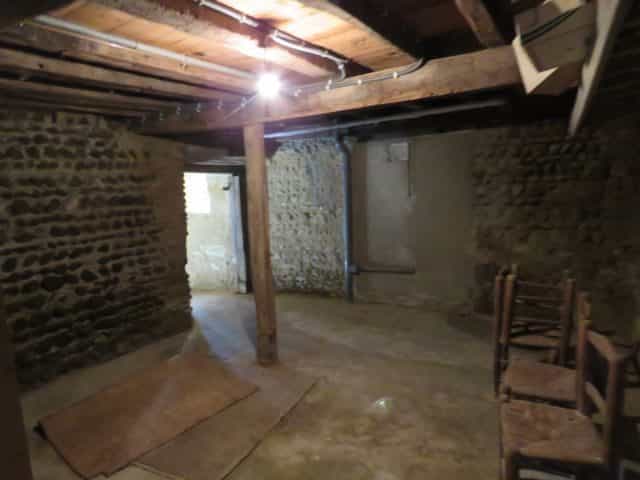 Dom w Castelnau-Magnoac, Midi-Pyrenees 10028903