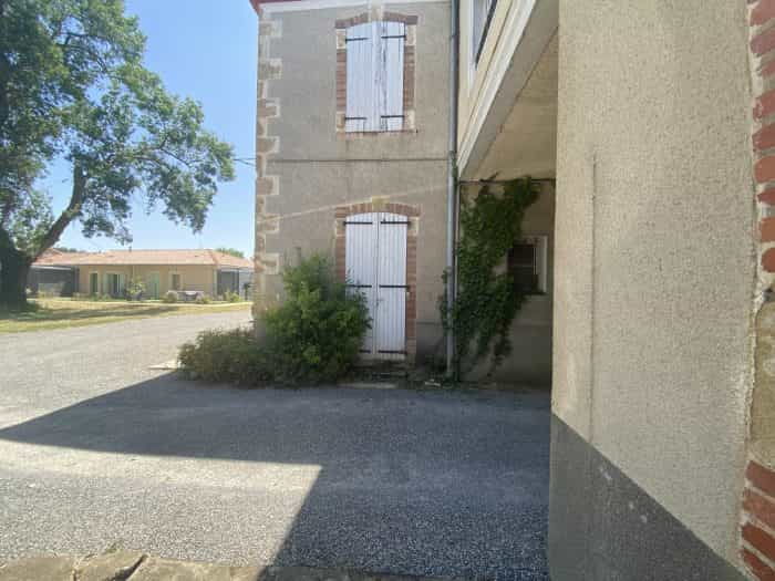 房子 在 Masseube, Midi-Pyrenees 10028940