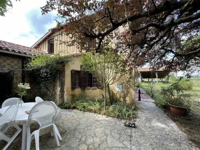 жилой дом в Masseube, Midi-Pyrenees 10028949