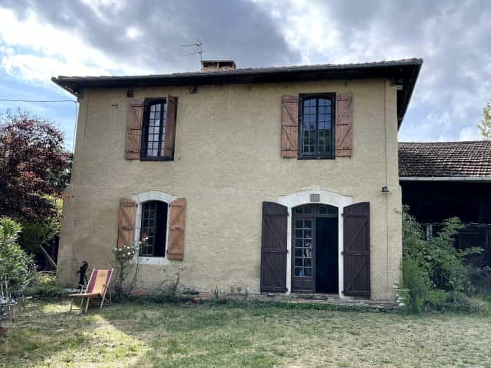 بيت في Masseube, Midi-Pyrenees 10028949