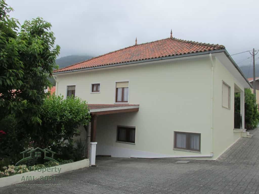жилой дом в Lousa, Coimbra 10028951