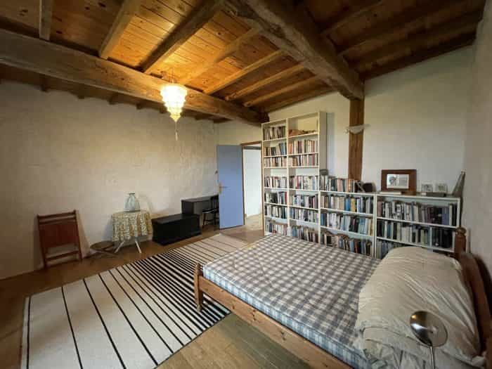 Dom w Castelnau-Magnoac, Midi-Pyrenees 10028952