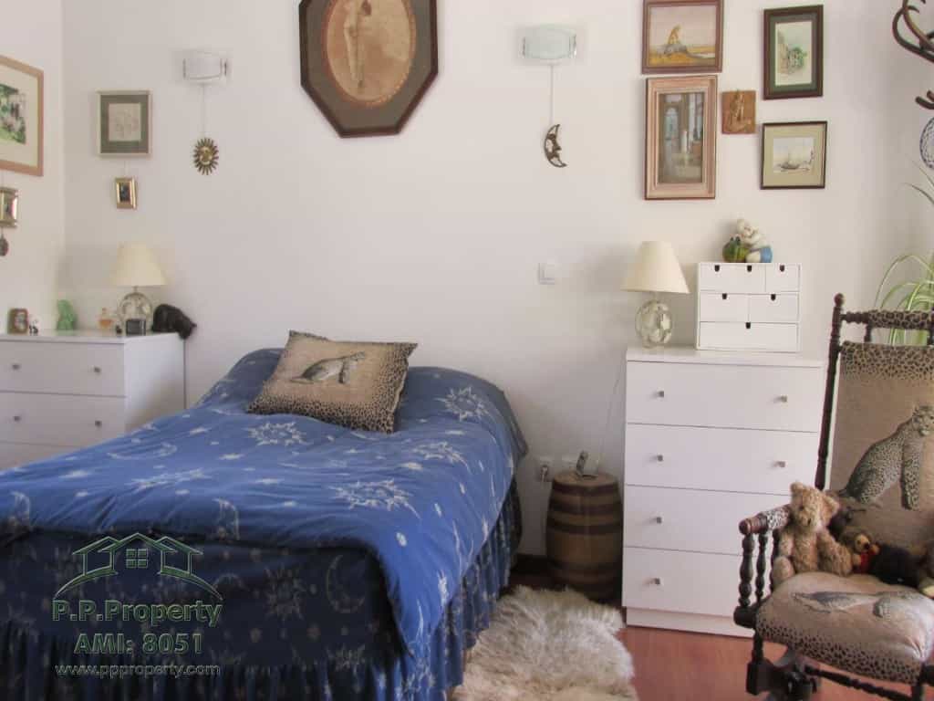 жилой дом в Miranda do Corvo, Coimbra 10028975