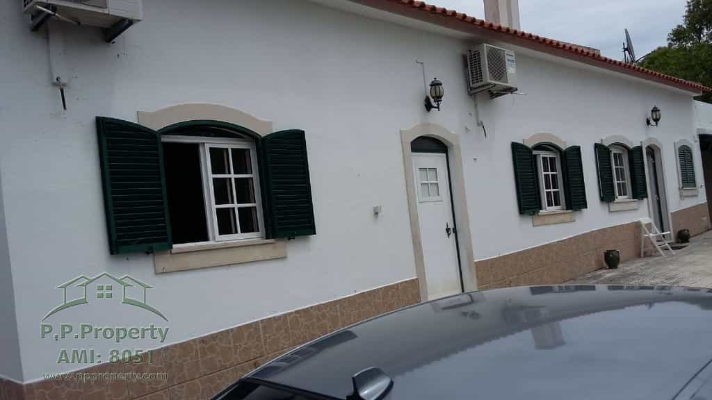 House in Santarem, Santarem 10028985