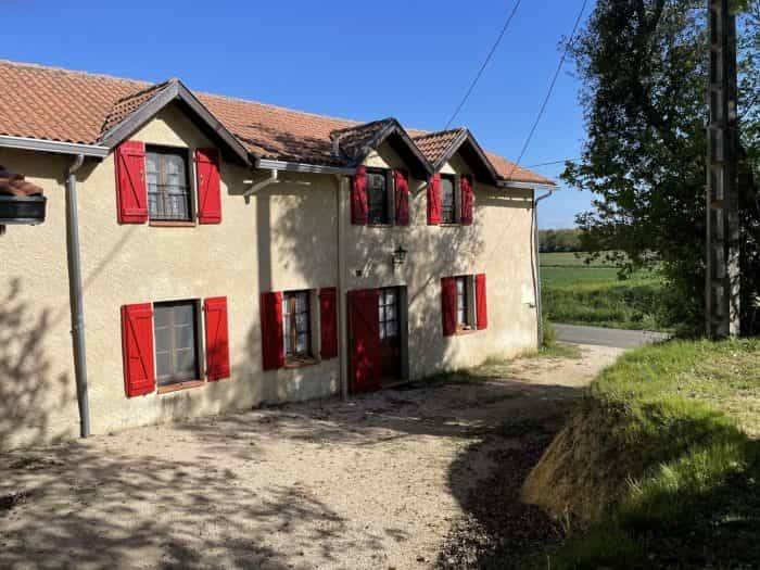 Hus i Mirande, Midi-Pyrenees 10029003