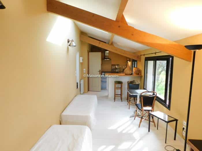بيت في Cazaubon, Midi-Pyrenees 10029020