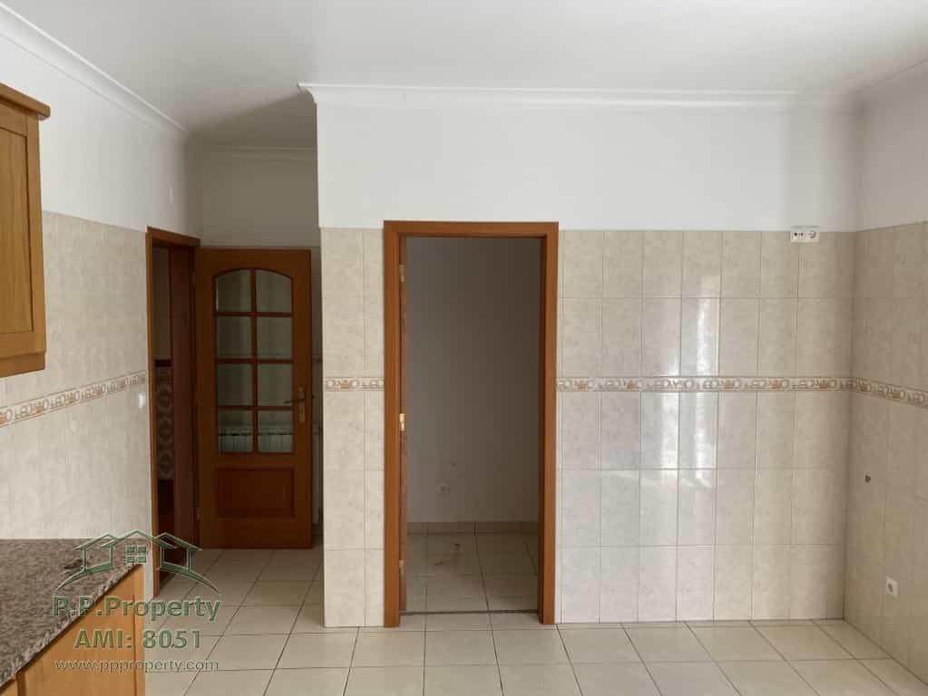 Condominium in Vila de Rei, Castelo Branco 10029039