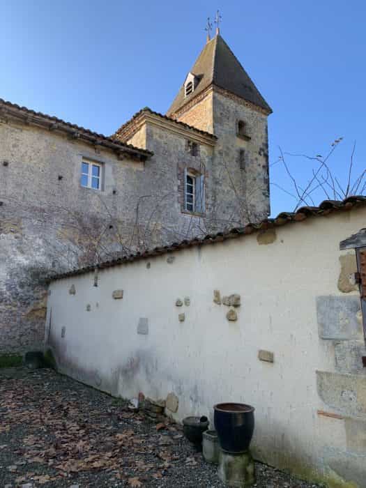 عمارات في Vic-Fezensac, Midi-Pyrenees 10029083