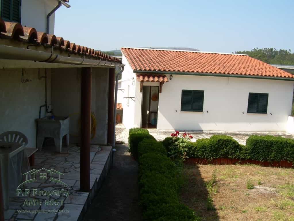 房子 在 阿尔瓦亚泽雷, 莱里亚 10029088