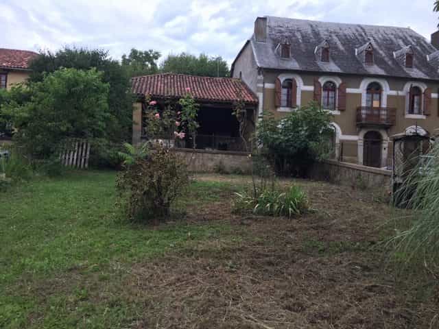 Haus im Blajan, Midi-Pyrenees 10029097