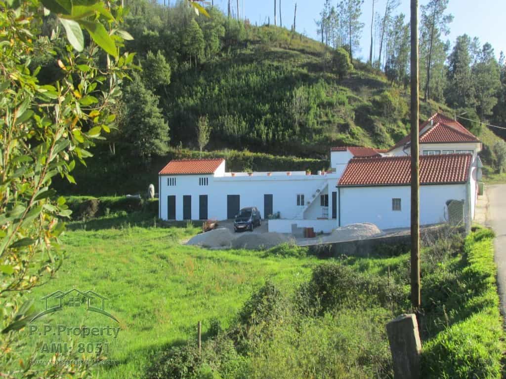 жилой дом в Lousa, Coimbra 10029106