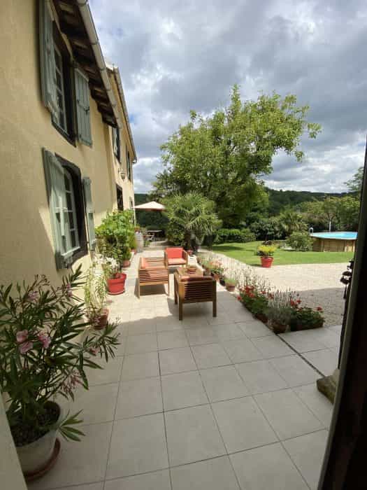 Dom w Villecomtal-sur-Arros, Midi-Pyrenees 10029108