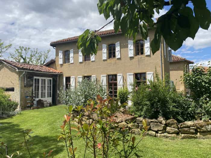 Eigentumswohnung im Boulogne-sur-Gesse, Midi-Pyrenees 10029116