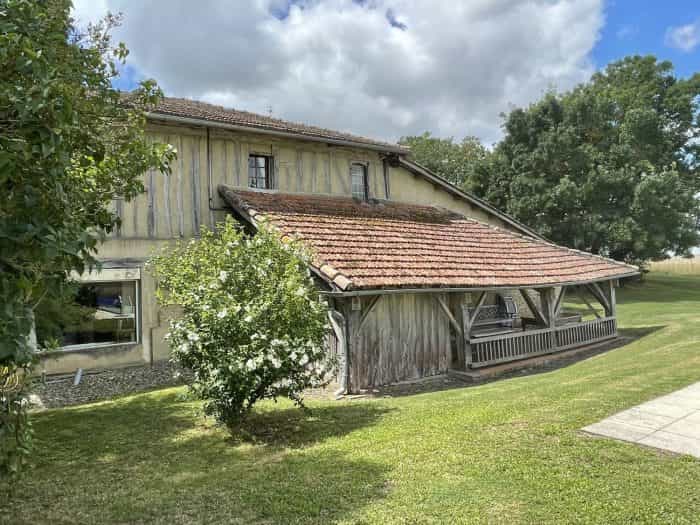 жилой дом в Samatan, Midi-Pyrenees 10029139