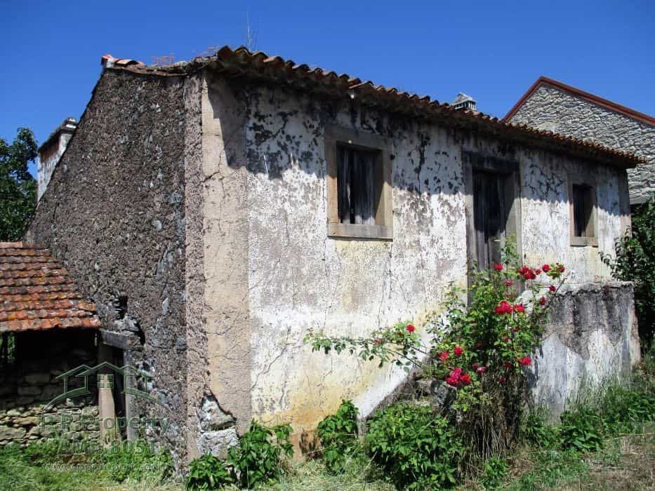 Huis in Ferreira do Zezère, Santarém 10029149