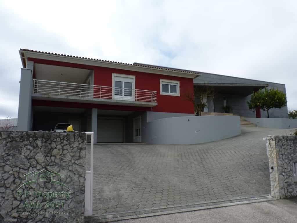 House in Ribeira de Sao Pedro, Leiria 10029161