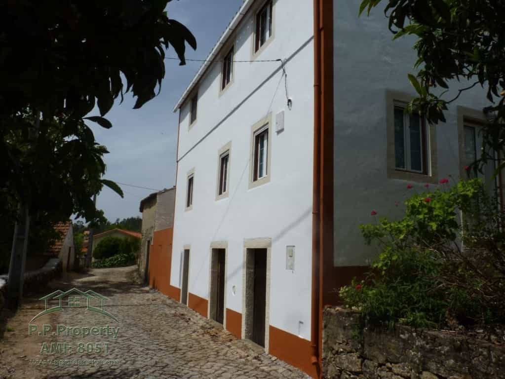 بيت في Alvaiazere, Leiria 10029171