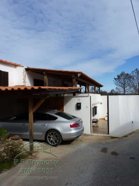 Talo sisään Pedrogao Grande, Leiria 10029180