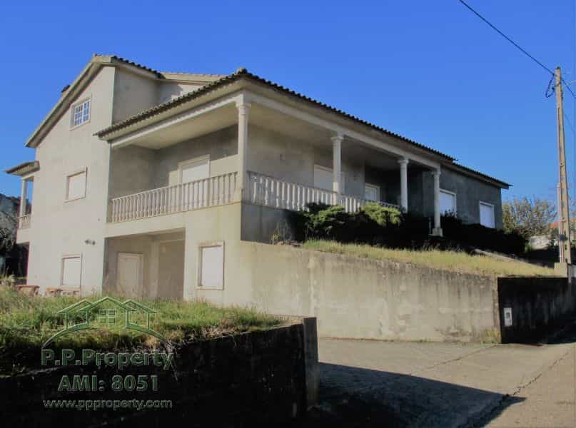 House in Figueiro dos Vinhos, Leiria 10029268