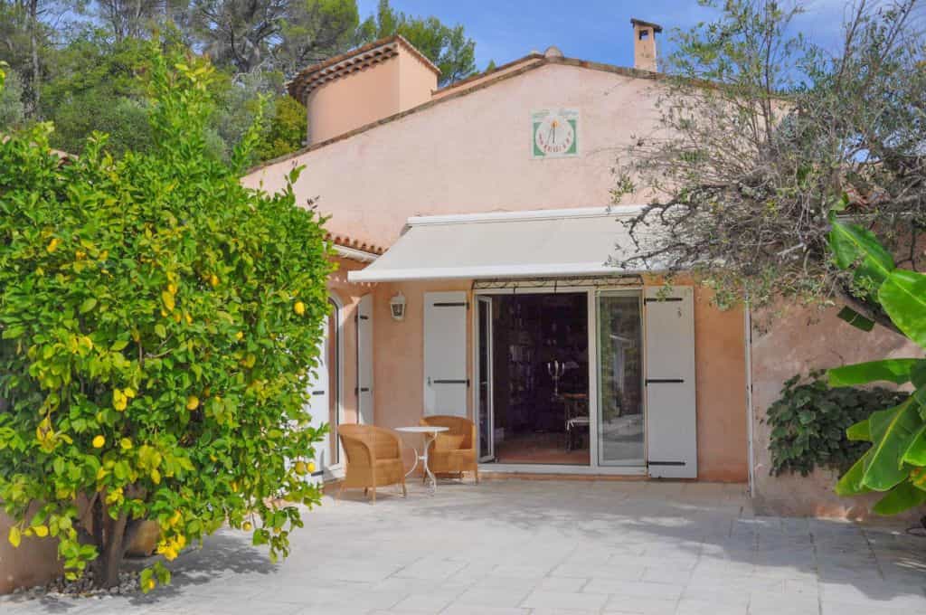 Casa nel Fayence, Provence-Alpes-Cote d'Azur 10029703
