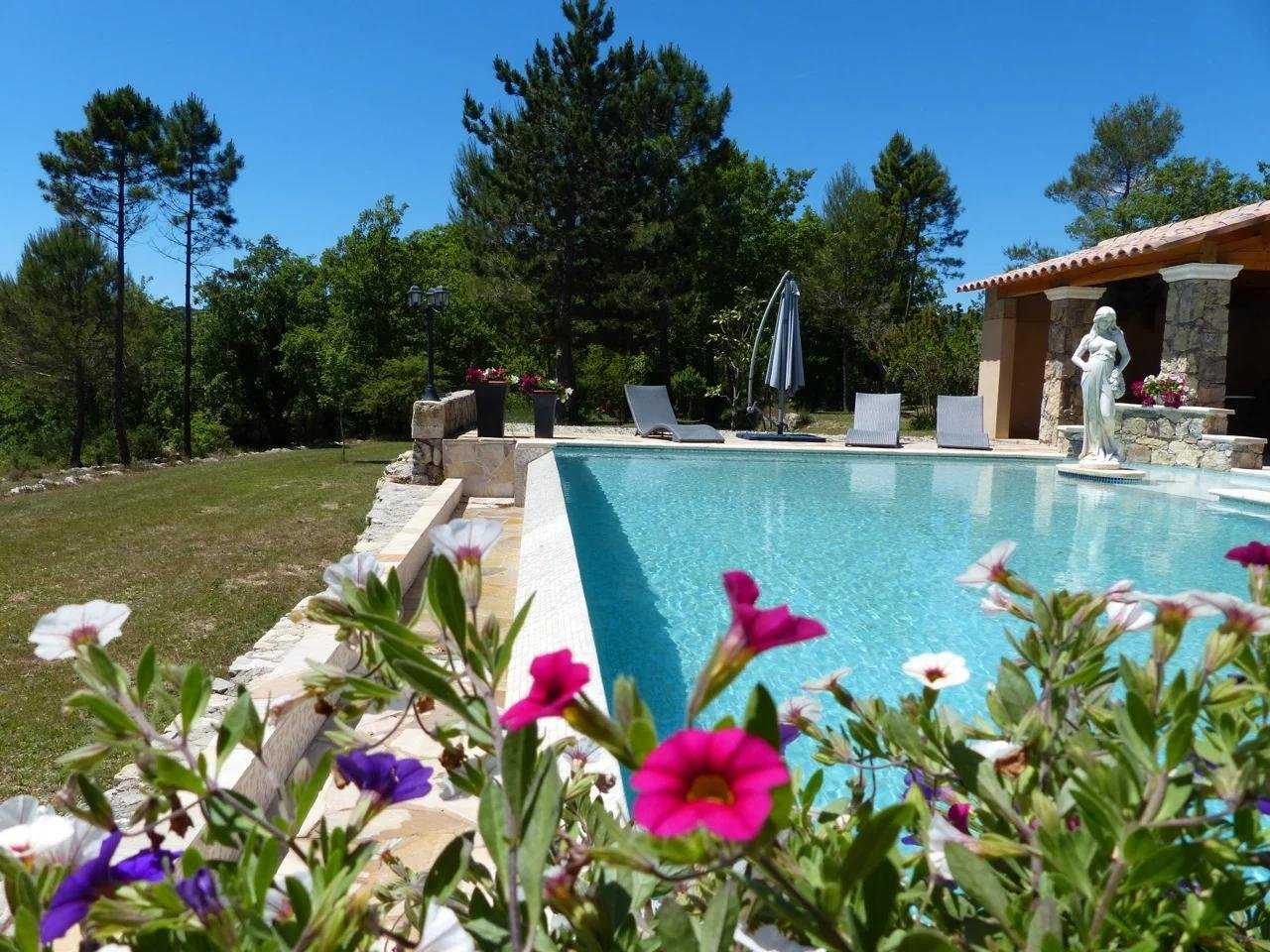 rumah dalam Callian, Provence-Alpes-Côte d'Azur 10029708