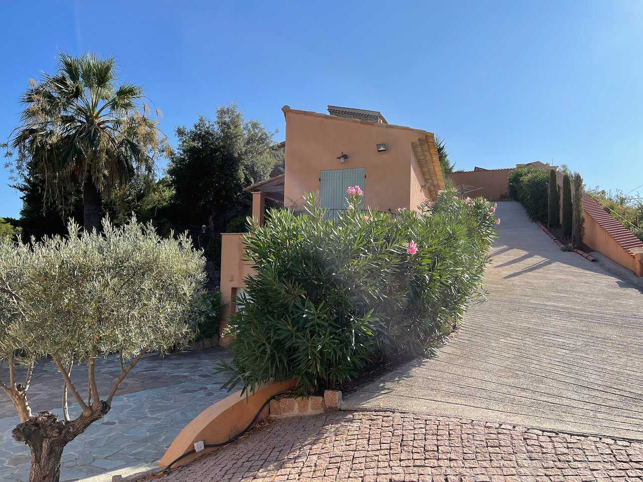 casa no Spacious Villa With Separate Guest House On The Mediterranean And Esterel Mountains,  10029722