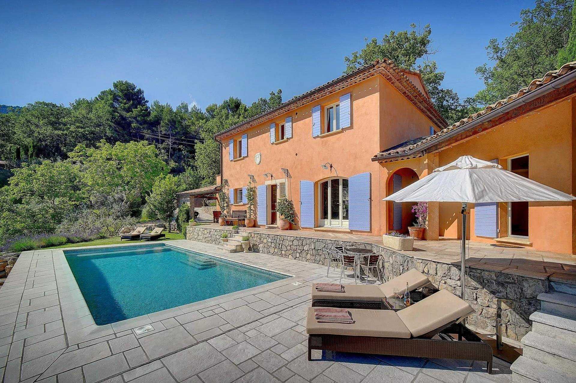 rumah dalam Seillans, Provence-Alpes-Côte d'Azur 10029736