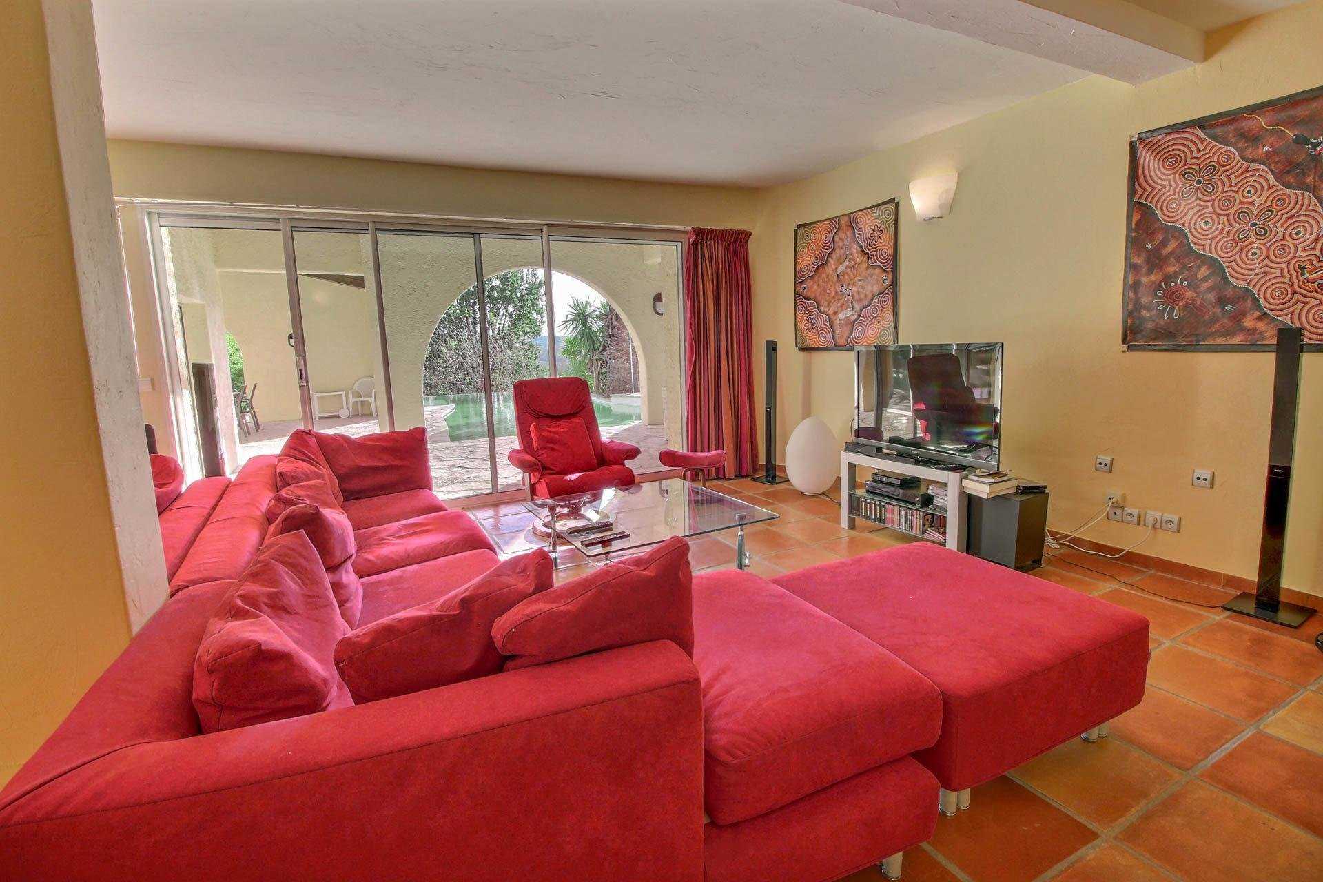 Rumah di Tourrettes, Provence-Alpes-Cote d'Azur 10029765