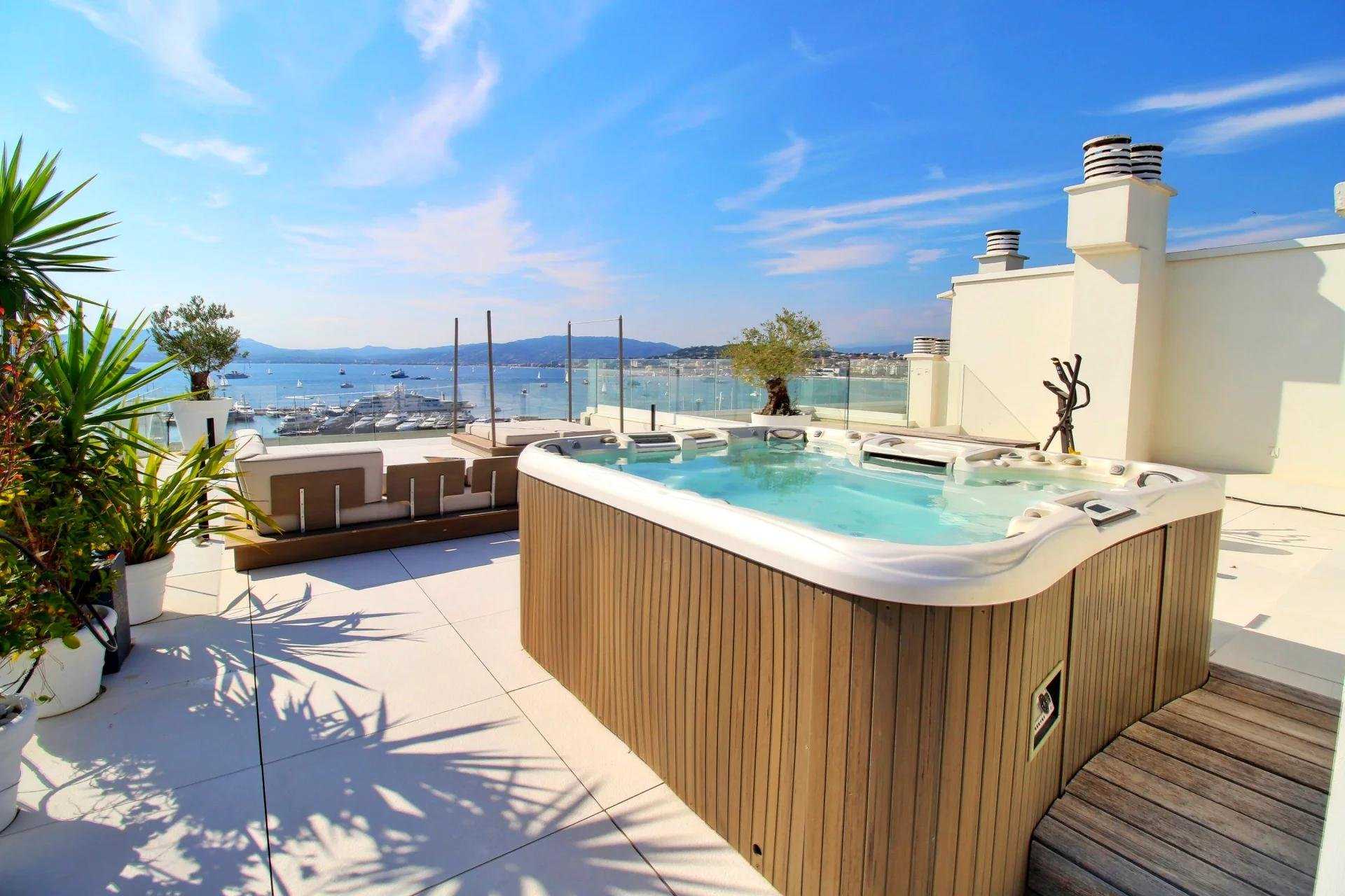 Rumah di Cannes, Provence-Alpes-Cote d'Azur 10029807