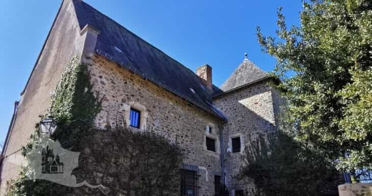 Dom w Sable-Sur-Sarthe, Pays de la Loire 10029812