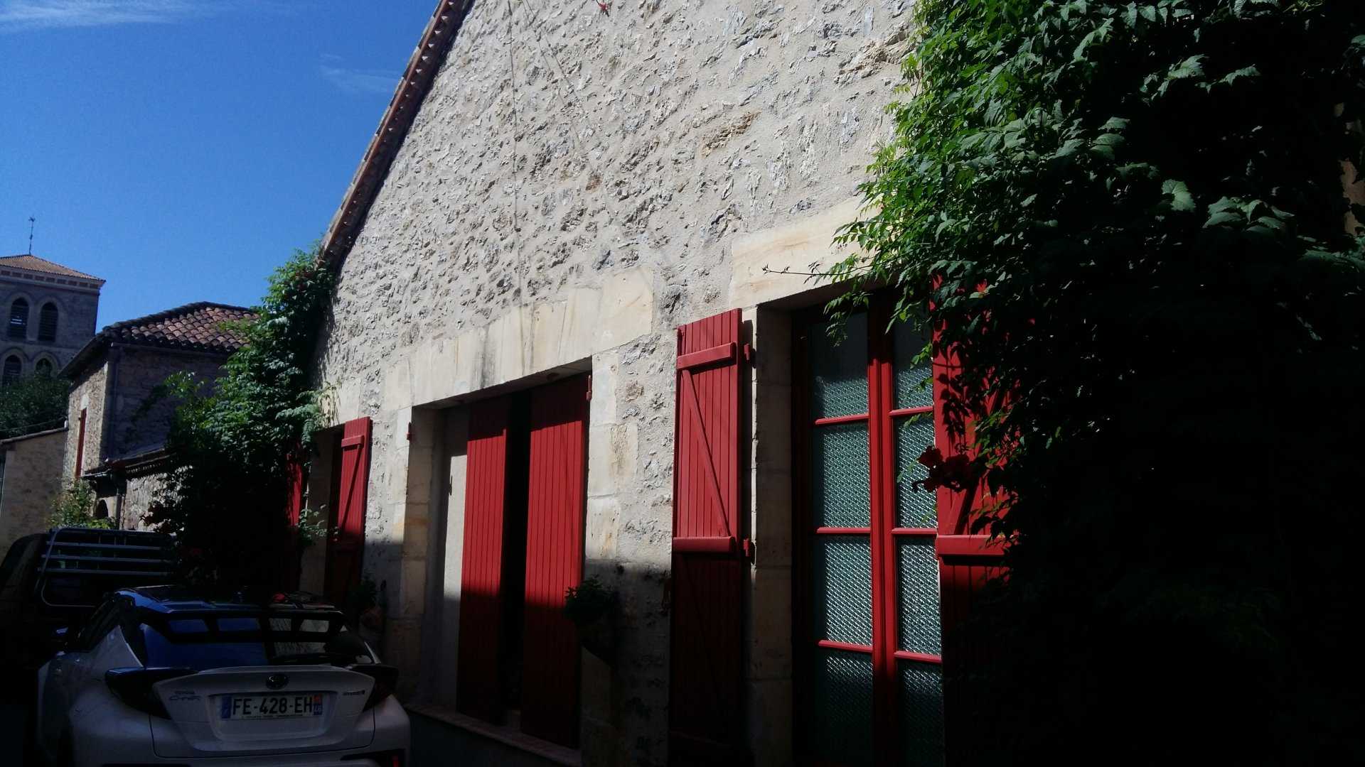 Hus i Luzech, Midi-Pyrenees 10029863