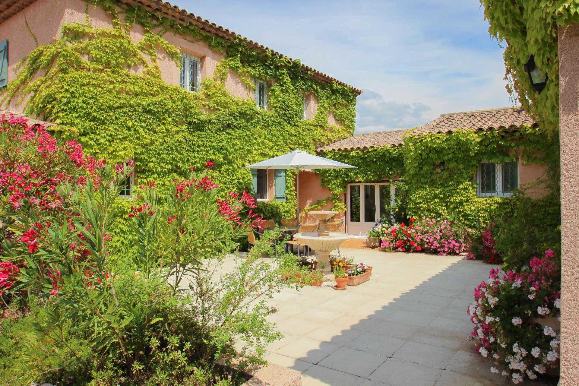 House in Montauroux, Provence-Alpes-Cote d'Azur 10029886