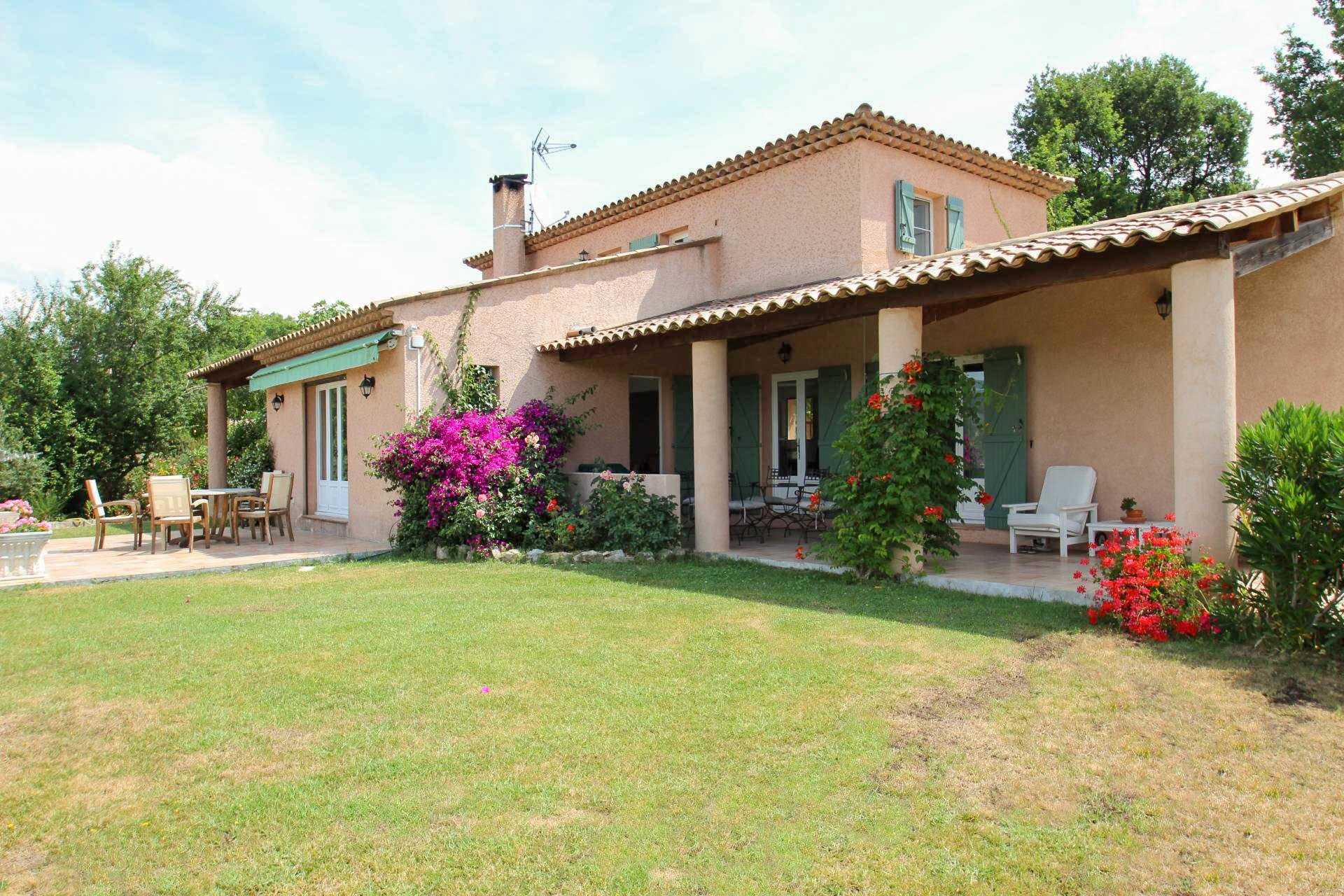House in Montauroux, Provence-Alpes-Cote d'Azur 10029886