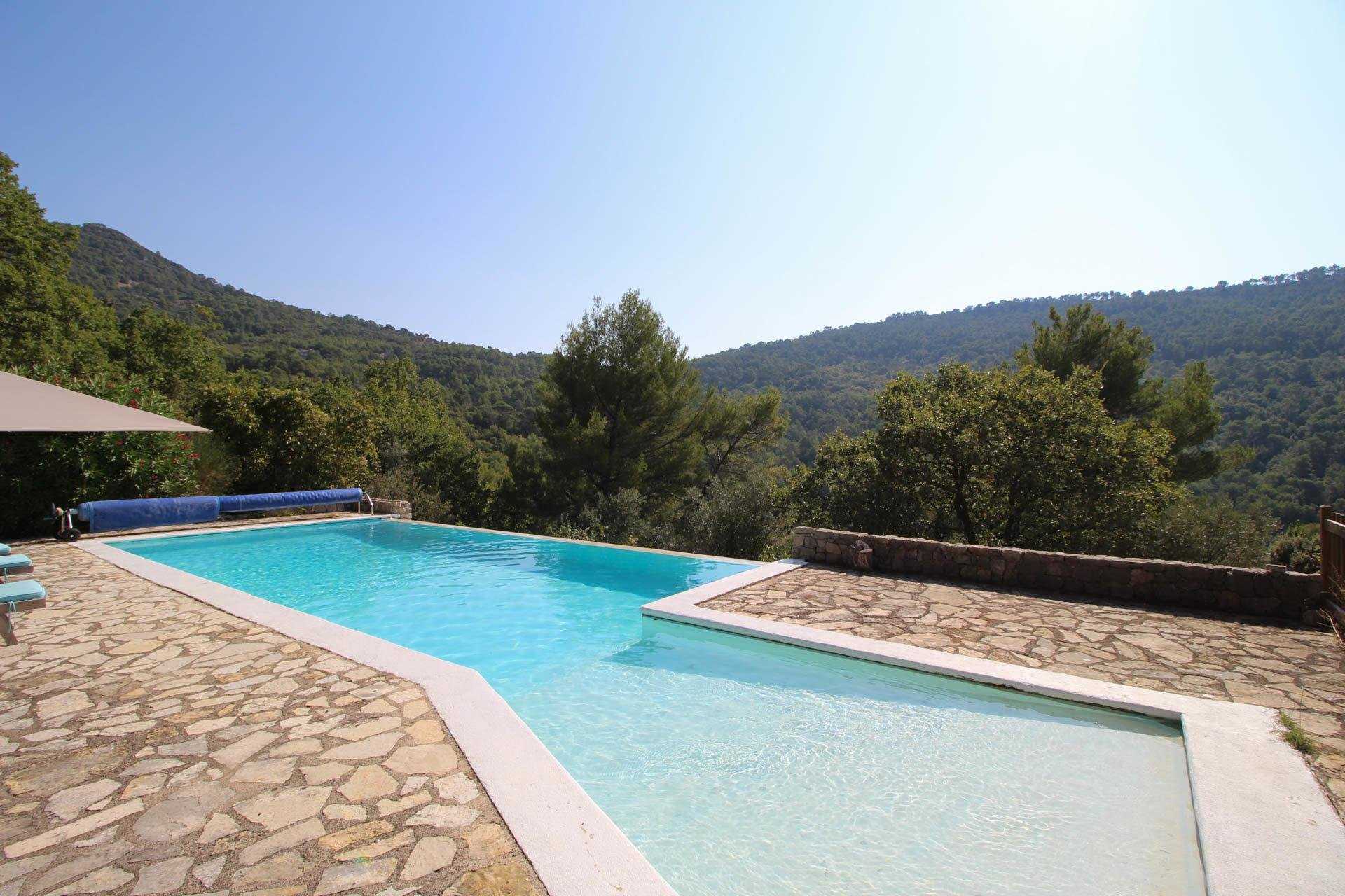 Rumah di Seillan, Provence-Alpes-Cote d'Azur 10029931