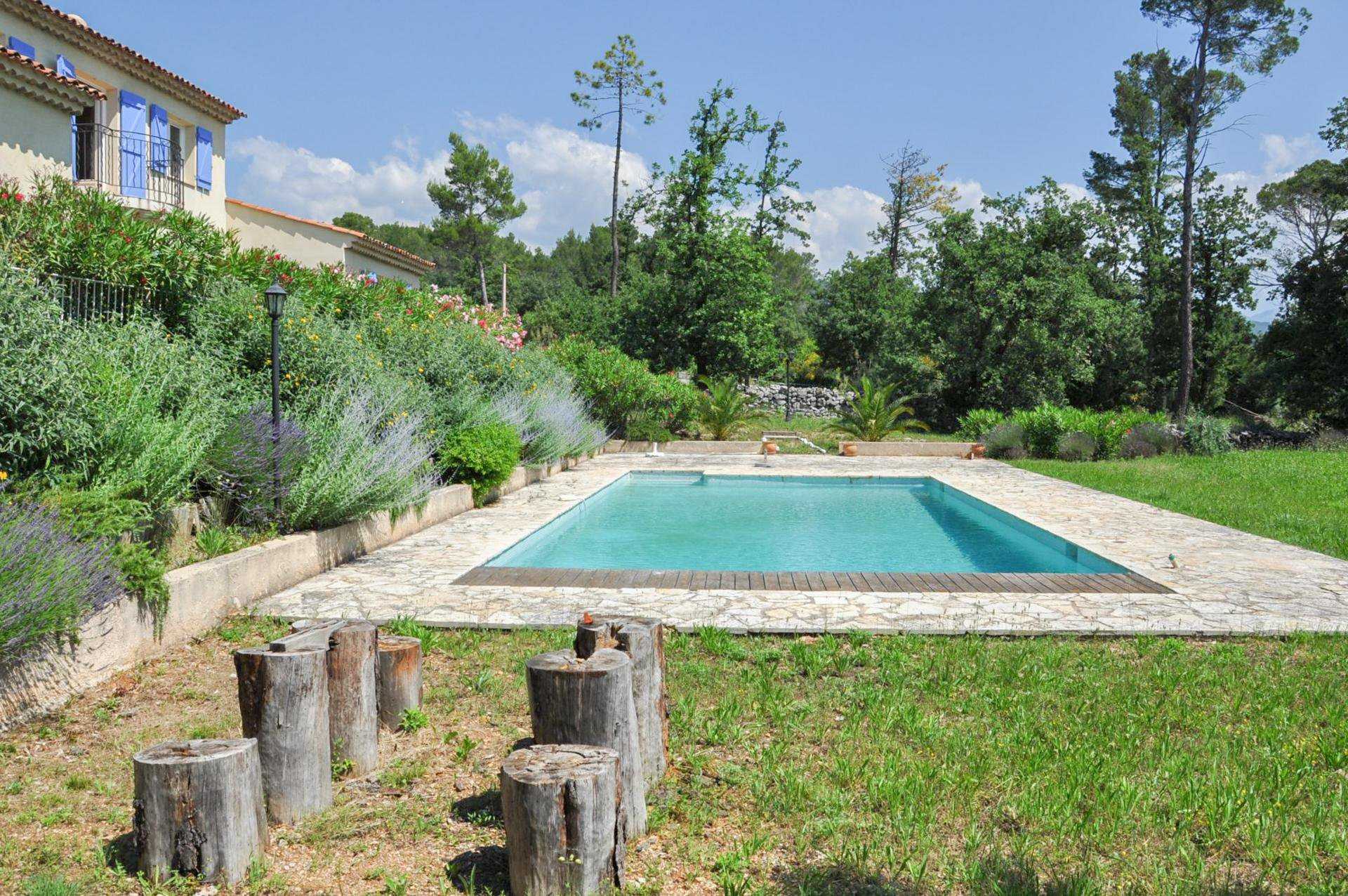 Hus i Fayence, Provence-Alpes-Cote d'Azur 10029964